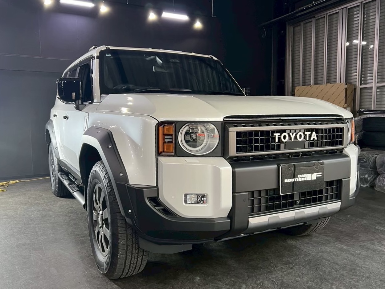ランクル250にJAOS フェンダーガーニッシュ / サイドステップ? | Car 
